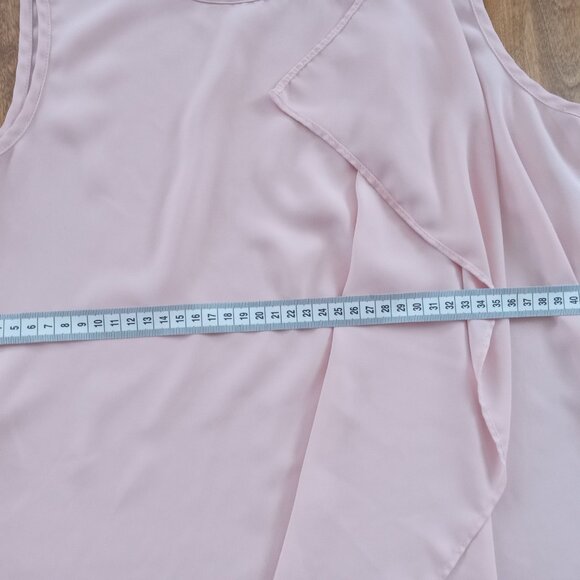 🌺** Any 2 For 15$**🌺 Kenneth Cole Pink Asymmetrical Blouse - Picture 10 of 12